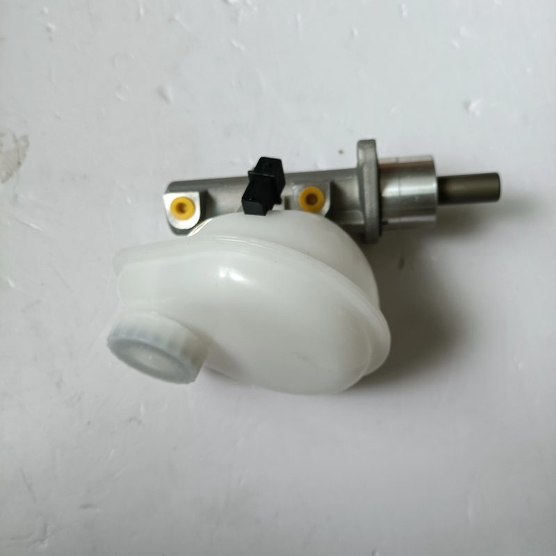 Brake Master Cylinder for Lifan 520 — photo 3