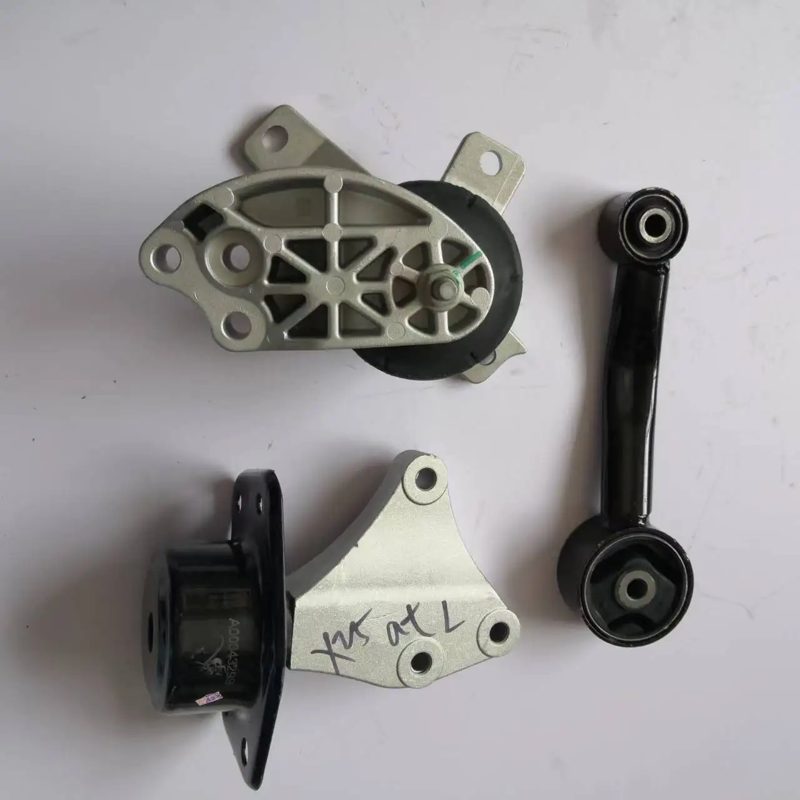 Car Engine Mount Set/Engine Bracket Set for Baic X25 Automatic/Micro X25 — photo 3