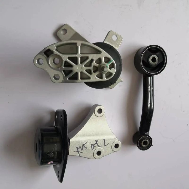 Car Engine Mount Set/Engine Bracket Set for Baic X25 Automatic/Micro X25 — photo 4
