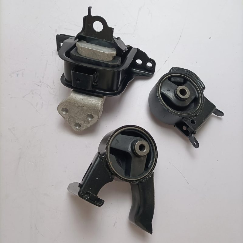 Car Engine Mount Set/Engine Bracket Set for Great Wall Florid GW4G15 1.5L — photo 2