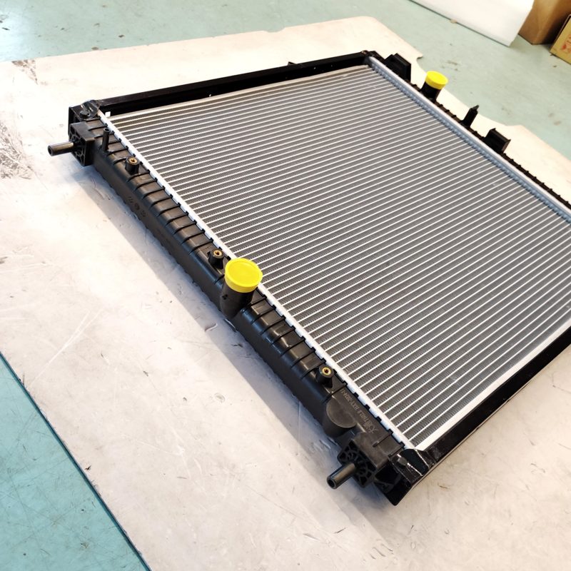 Car Spare Parts Auto Radiator for Saic Maxus OEM C00047545 — photo 2
