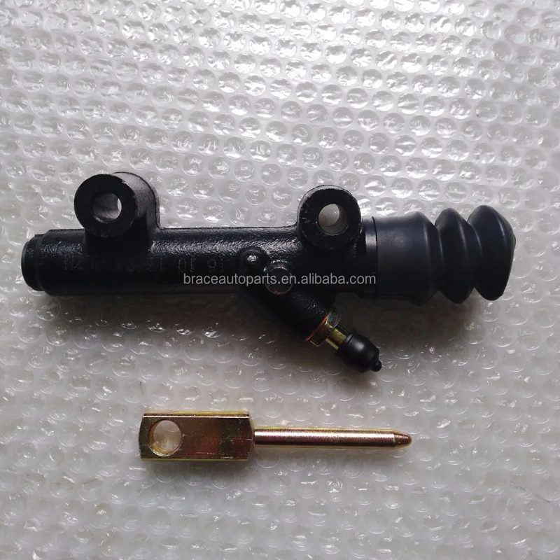 Clutch Master Cylinder for FAW GF250 CA1041 Truck — photo 3