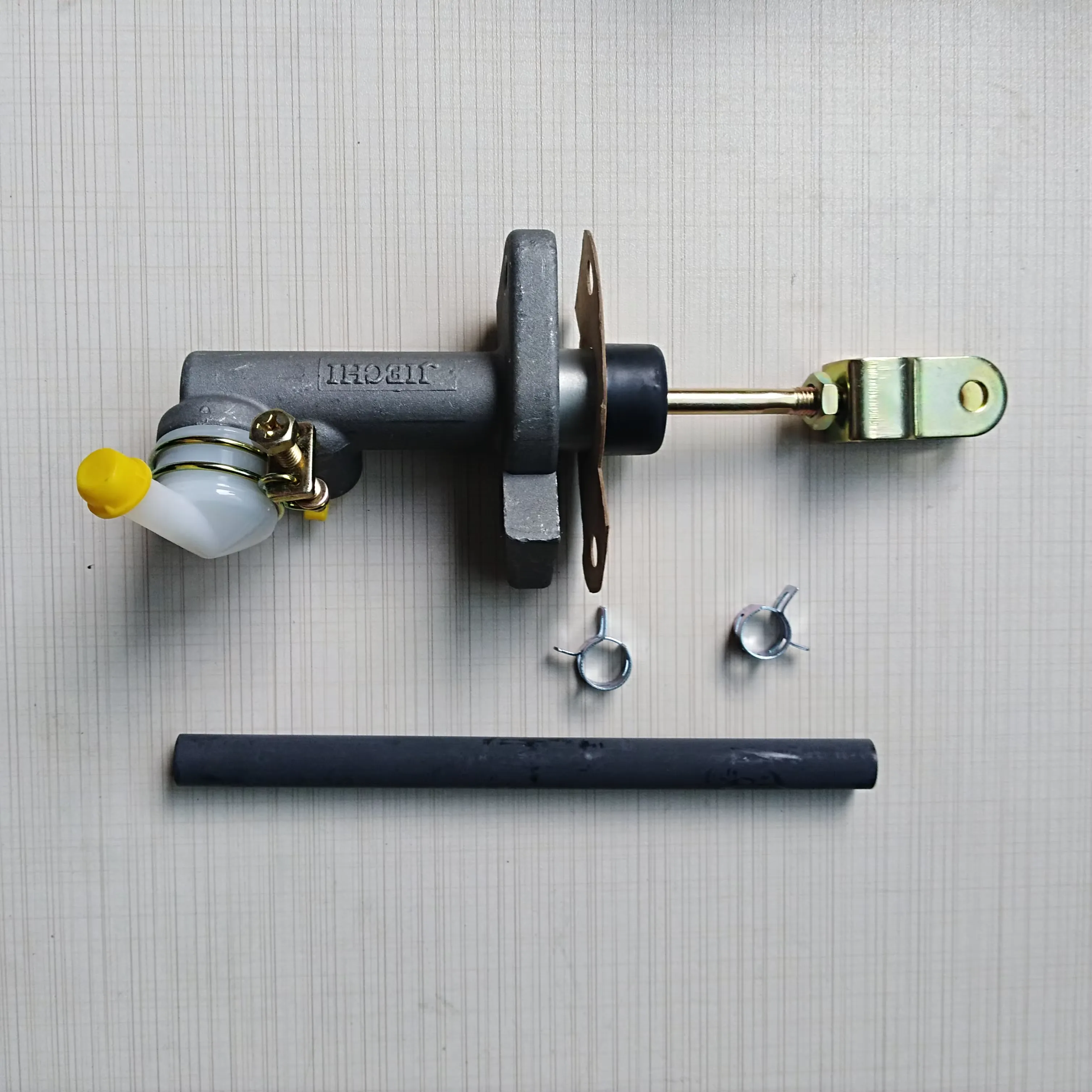 Clutch Master Cylinder for Zhong Xing Grand Tiger 1608010-0000