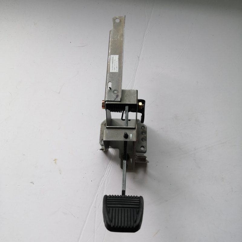 Clutch Pedal for FAW V80 T80 GF1500 OEM 1602010-7V2 — photo 2