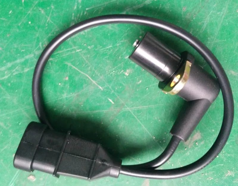DA465QA Crankshaft Position Sensor for FAW CA6371 V52 GF900 — photo 2