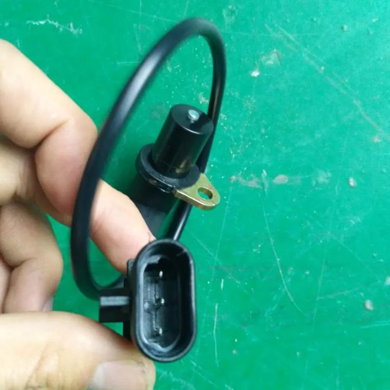 DA465QA Crankshaft Position Sensor for FAW CA6371 V52 GF900 — photo 3