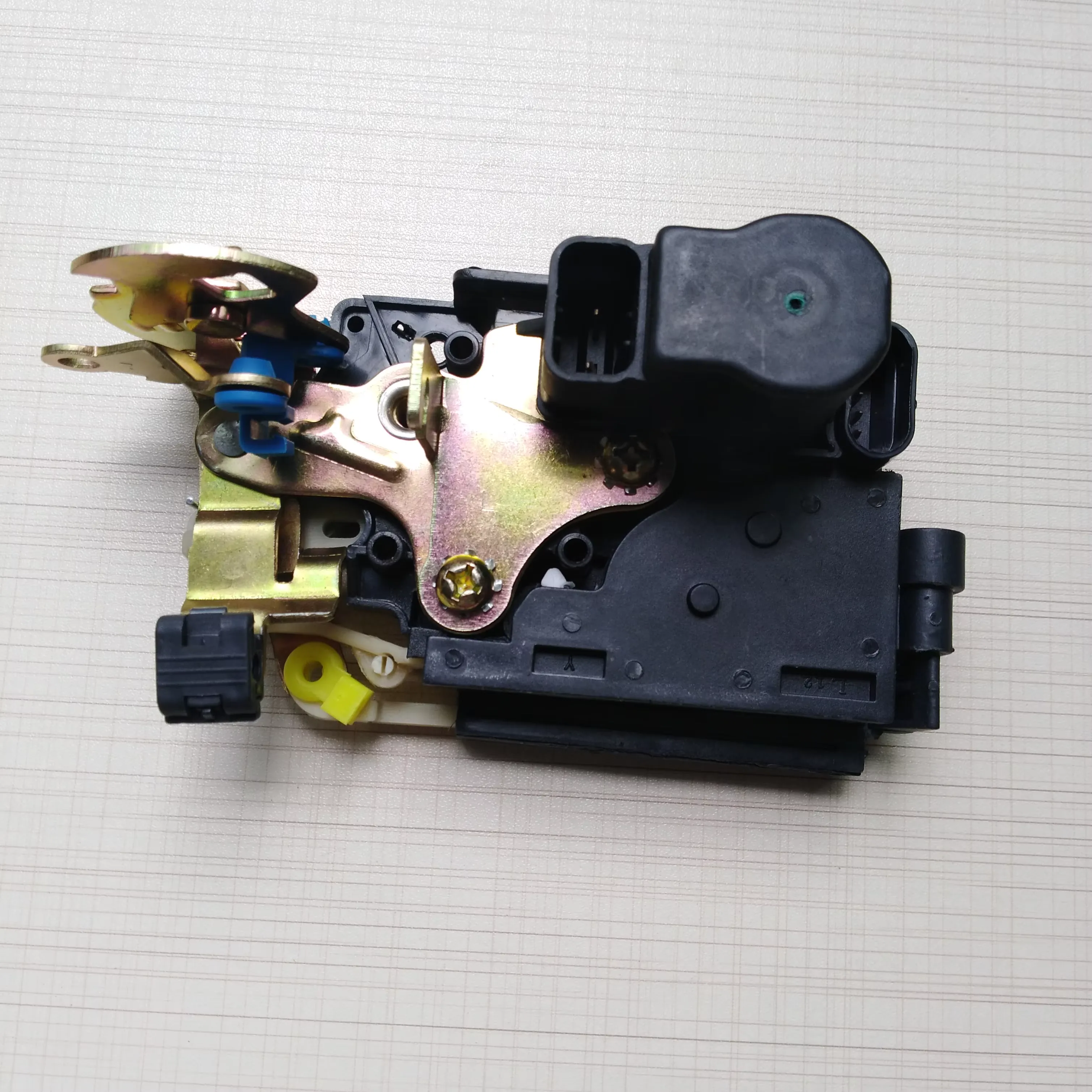 Door Lock for Chery Tiggo T11-6105030 A21-6105010 product photo