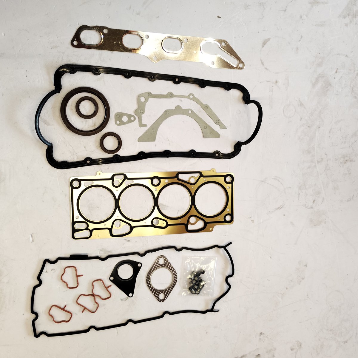 Engine Gasket Set Repair Kit Overhaul Kit for Chery Tiggo 2 D4G15B product photo