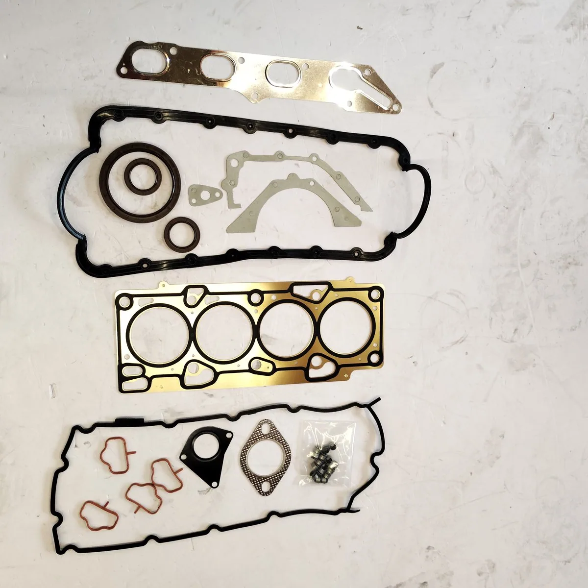 Juego de juntas de motor / kit de reparación para Chery Tiggo 2 D4G15B