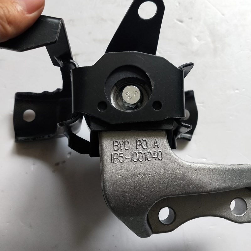 Engine Mount for BYD F3 IB5-1001040 IB5-1001500 — photo 3