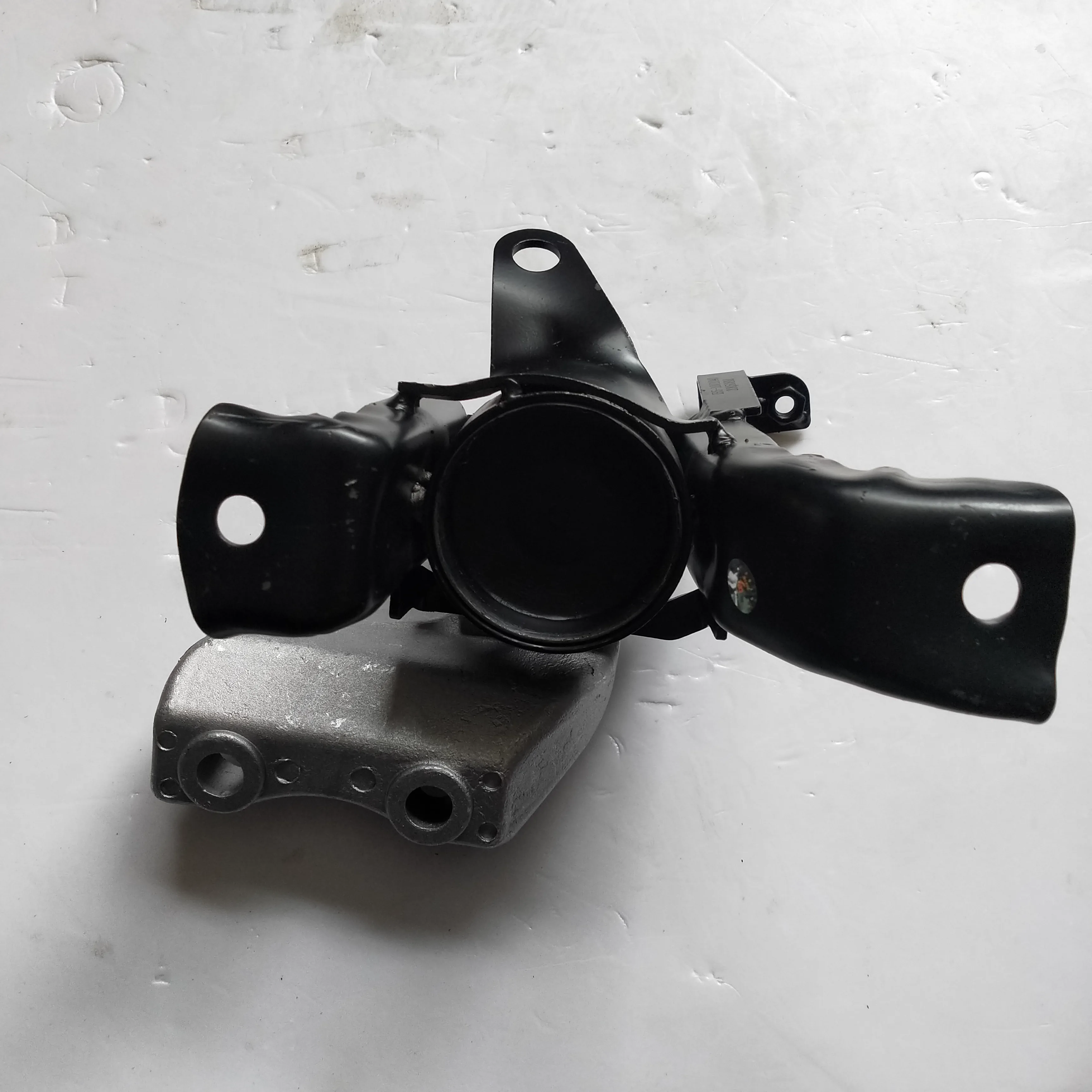 Engine Mount for BYD F3 IB5-1001040 IB5-1001500