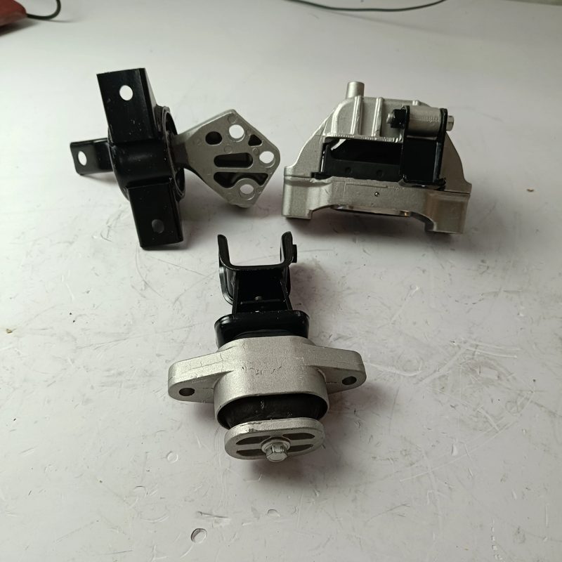 Engine Mount Set for DFSK DFM Glory 580pro 1001A50F0703 1001B50f0704 1001D50F0703 — photo 4