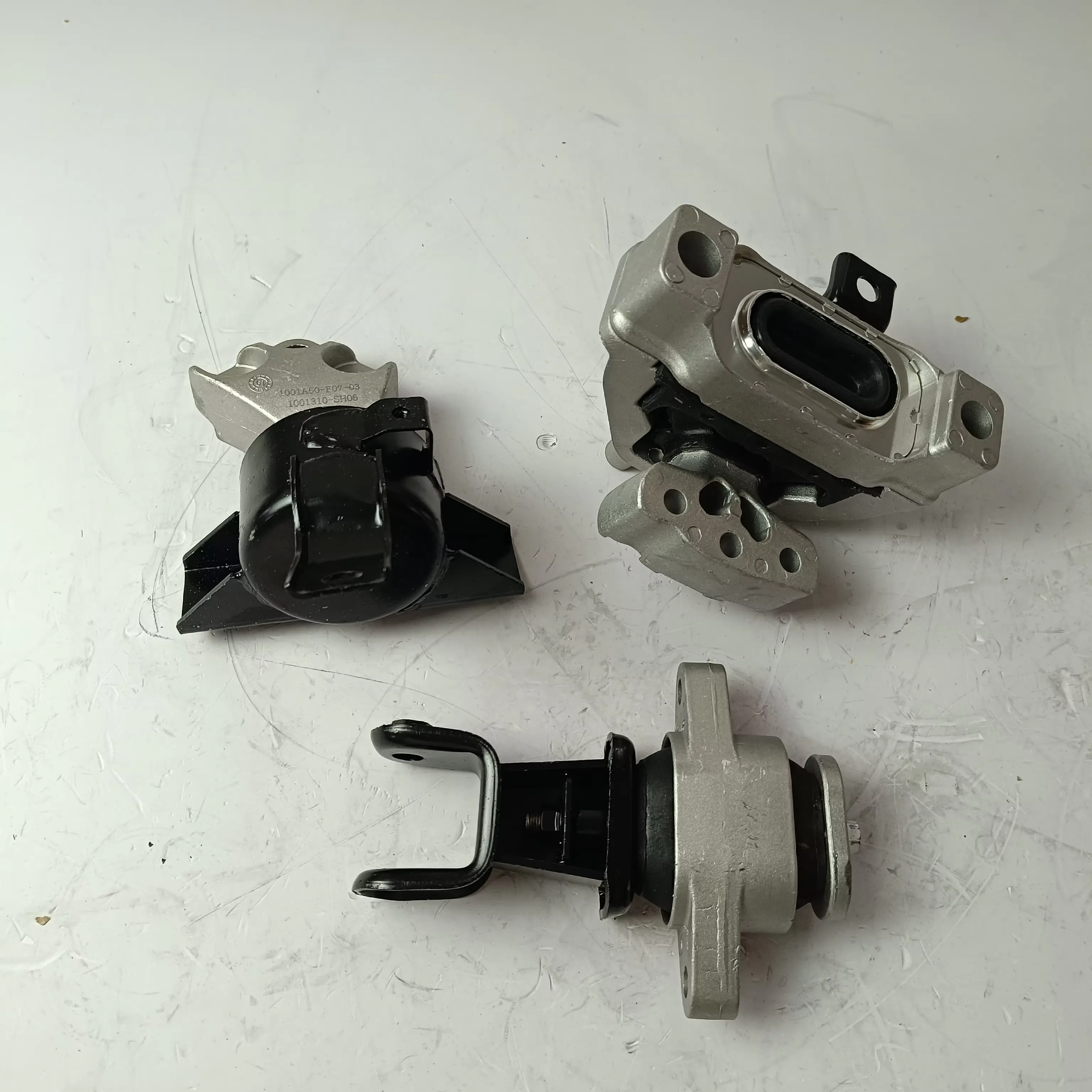 Engine Mount Set for DFSK DFM Glory 580pro 1001A50F0703 1001B50f0704 1001D50F0703 product photo