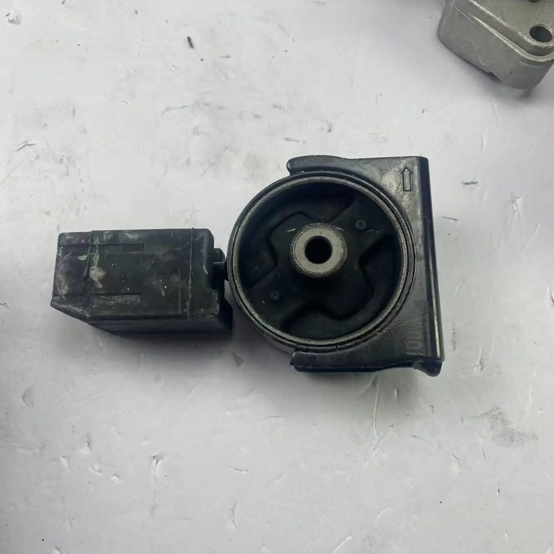 Engine Mount Set for Geely Emgrand EC718 — photo 4