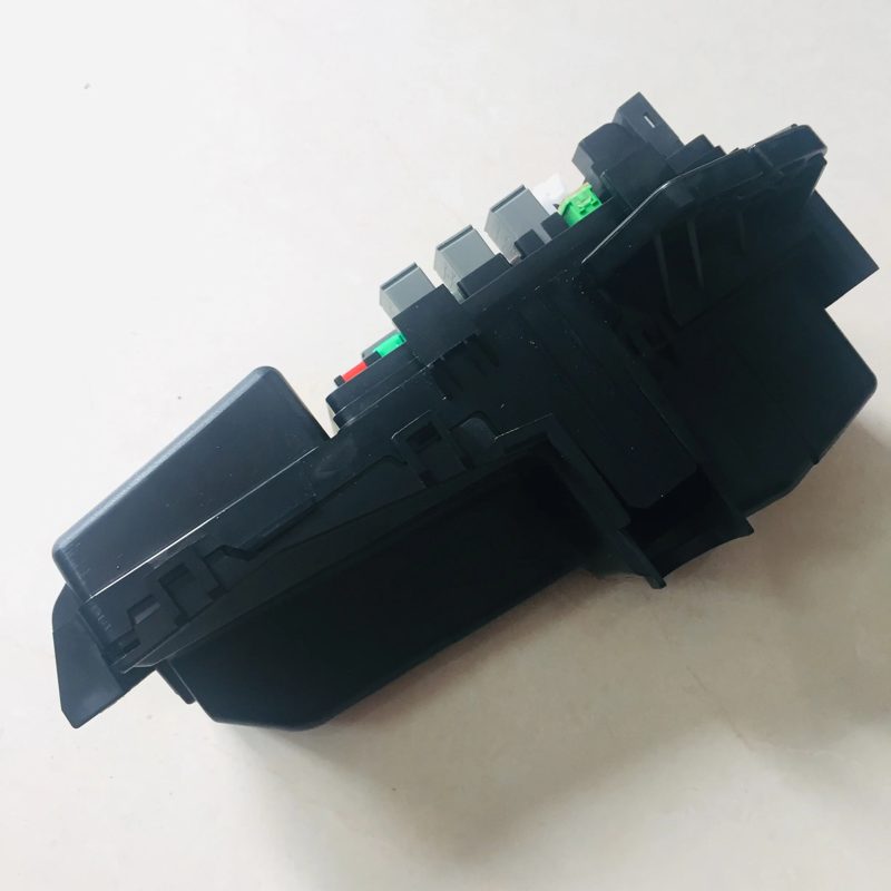Front Cabin Distribution Box for BYD S6 F6 G6 S7 OEM M6-3722020A — photo 3