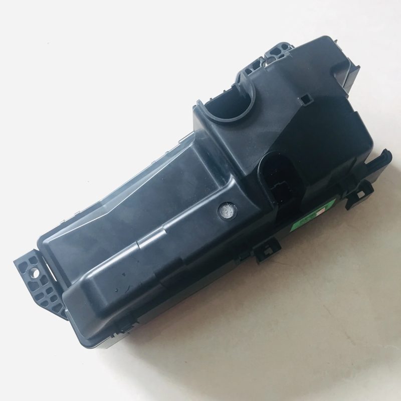 Front Cabin Distribution Box for BYD S6 F6 G6 S7 OEM M6-3722020A — photo 4