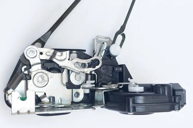 Front Door Lock Suitable for JAC J3 J3RS 6105150U8010 6105160U8010 — photo 3