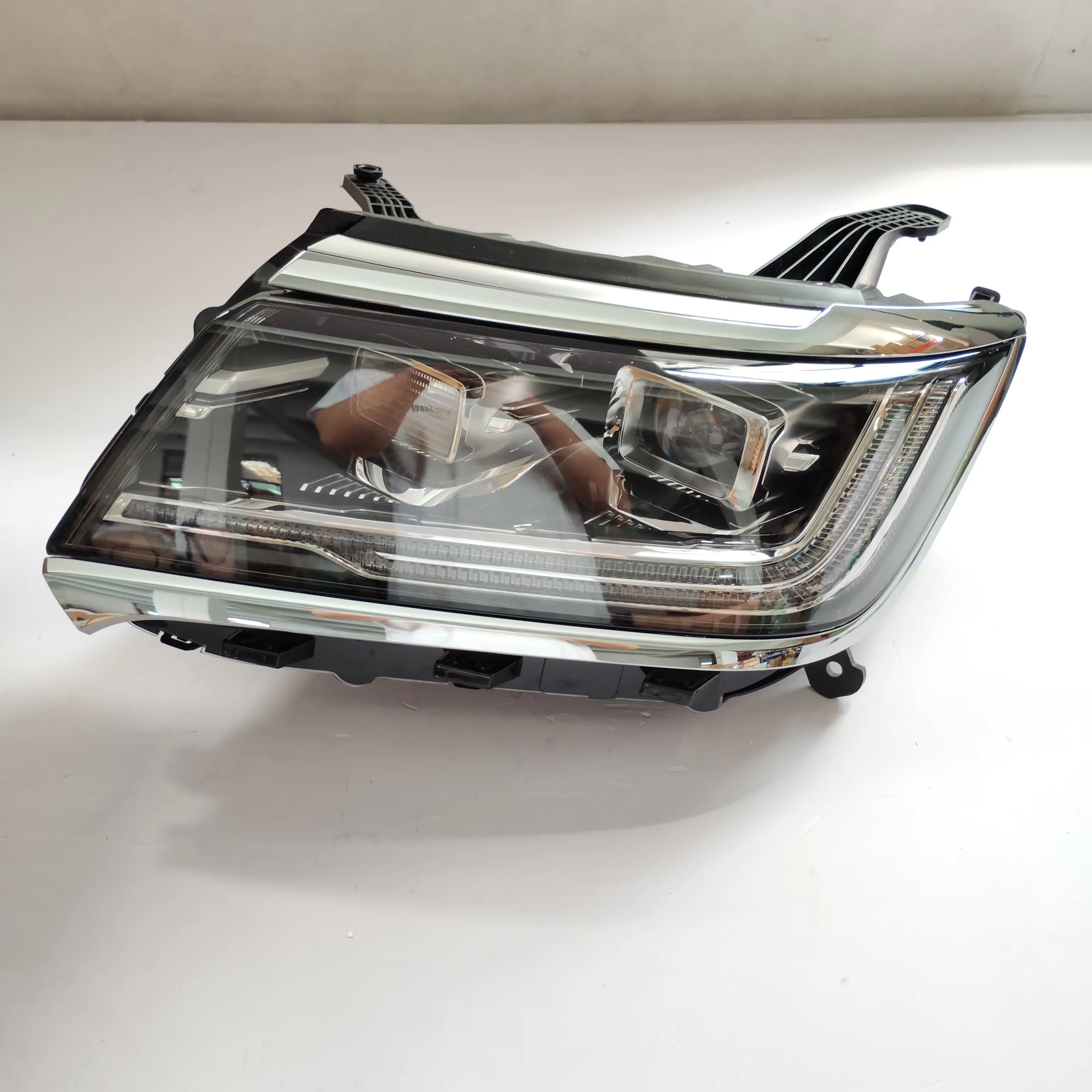Front Headlight for MG RX8 2019 10199533 product photo