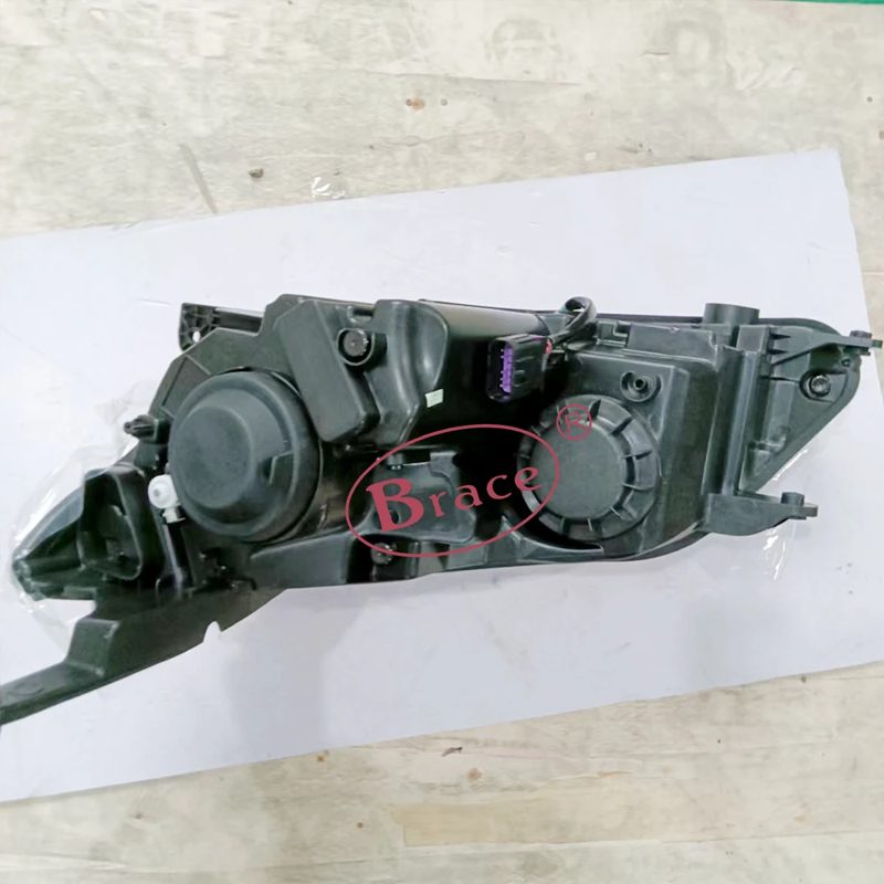Front Headlight for MG5 10707689 10707690 — photo 4