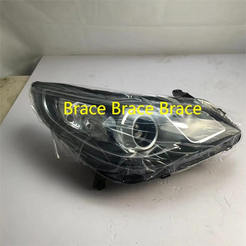 Front Headlight for MG5 OEM 30030323 30030322 — photo 2
