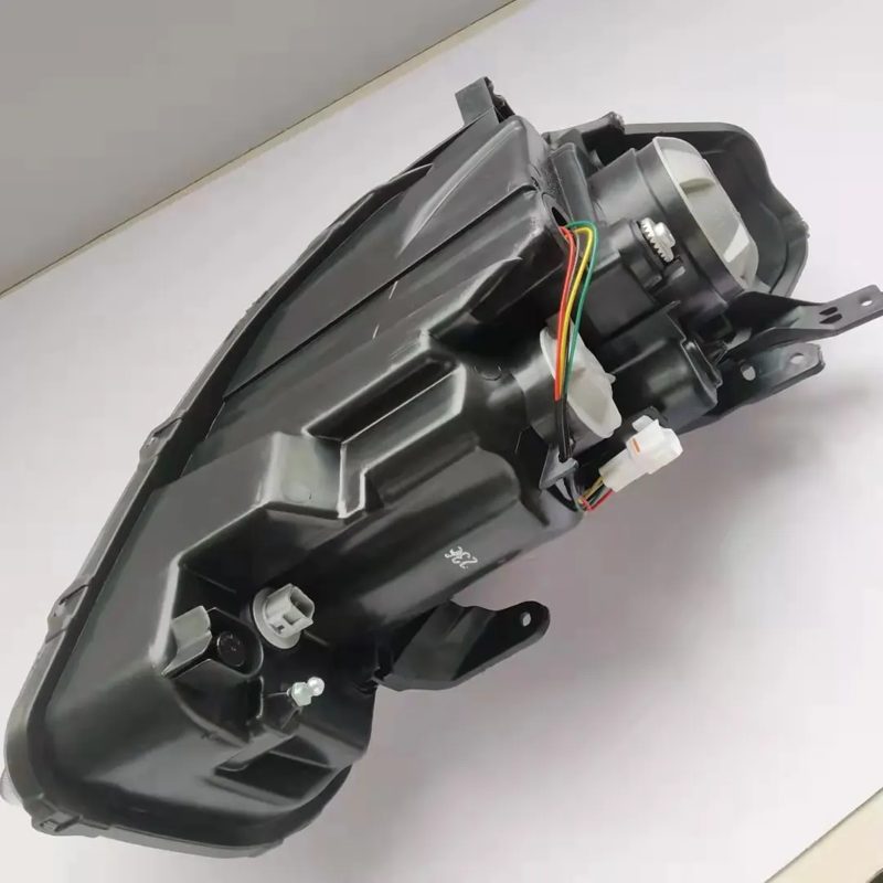 Front Lamp Headlight for Suzuki SX4 — photo 3