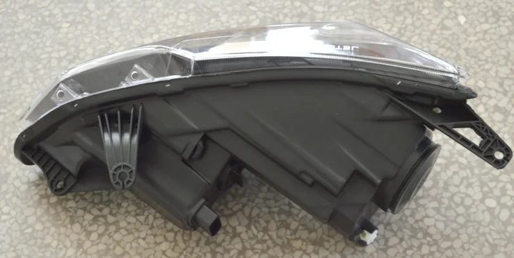 Head Light for Chery Jetour X70 — photo 2