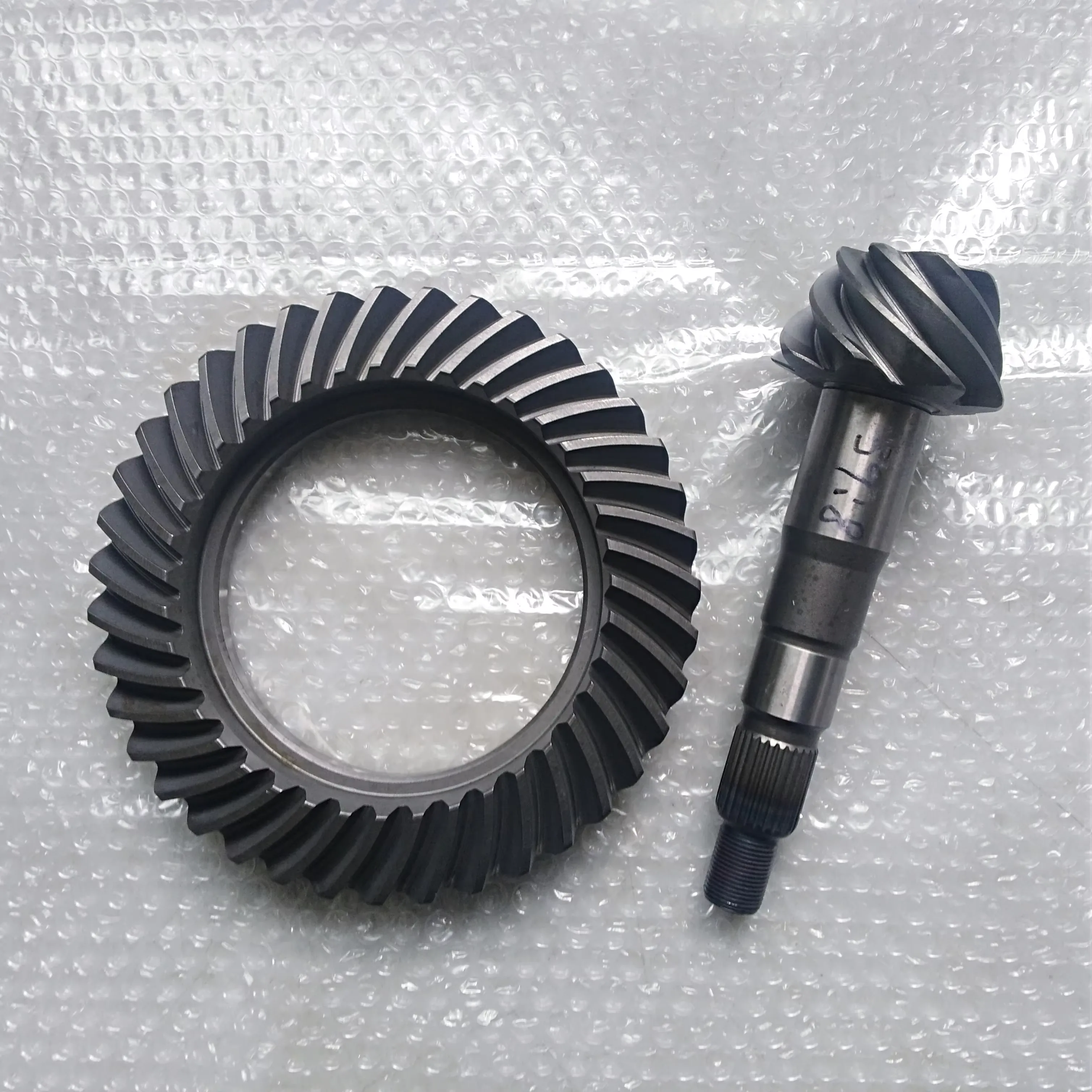 High Quality 8-39 Crown Wheel and Pinion for 41201-39696 Ration 8*39 product photo