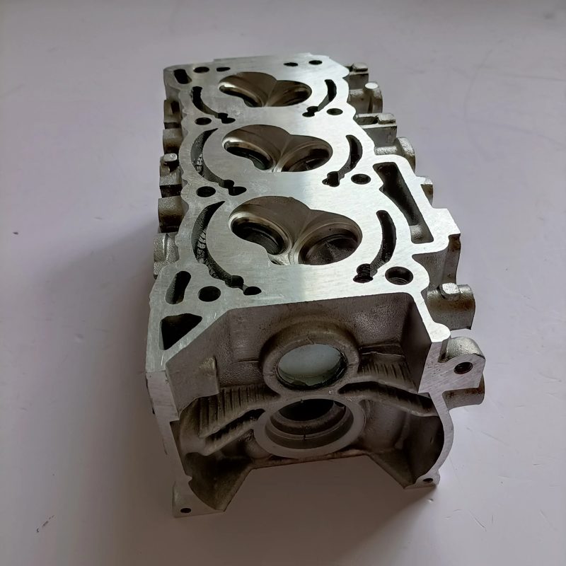High Quality Cylinder Head for Daihatsu Hijet Engine Cb42 G100 — photo 4
