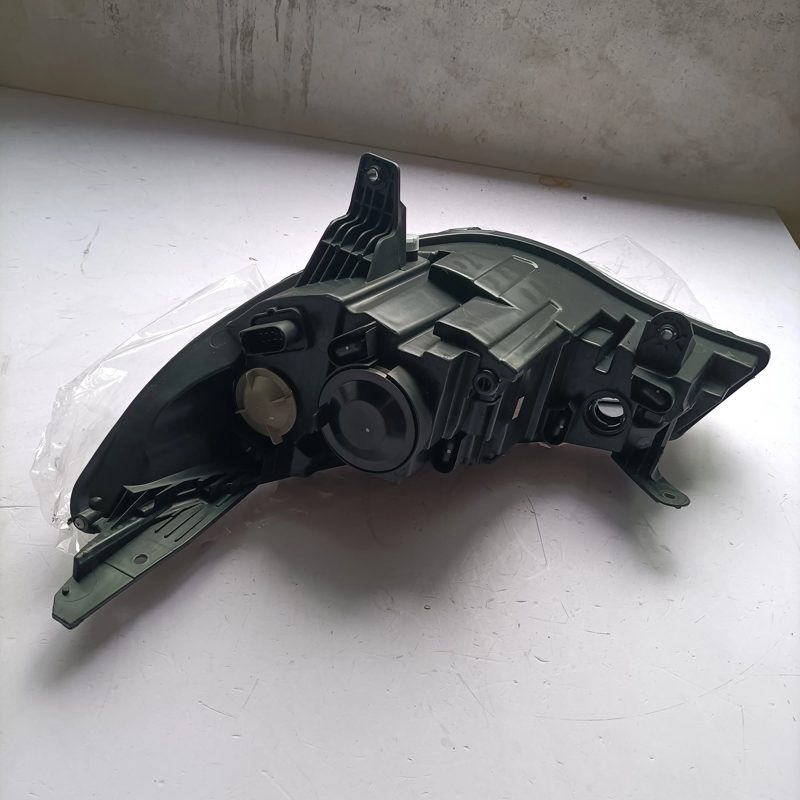 High Quality Front Headlight /Headlamp for MG GT 2016 1.5L — photo 2