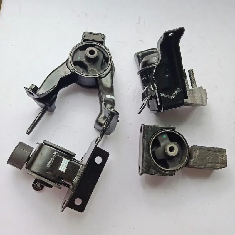 High Quality Rubber Engine Mount Set for Geely Emgrand 718 — photo 2