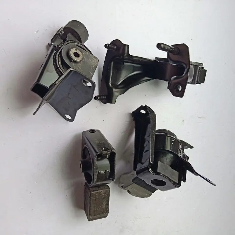 High Quality Rubber Engine Mount Set for Geely Emgrand 718 — photo 3