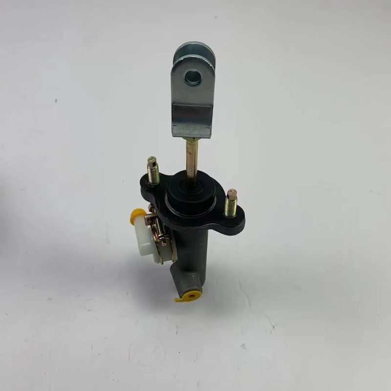 ISF2.8 Clutch Master Cylinder for Foton View Tunland P1163030002A0 — photo 3