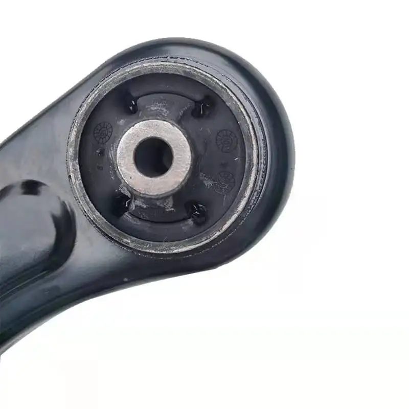 Lower Arm Control Arm for Baojun730 560 — photo 2