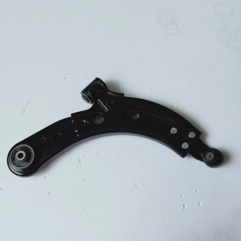Lower Control Arm for MG3 OEM 30003599 30003595 — photo 2