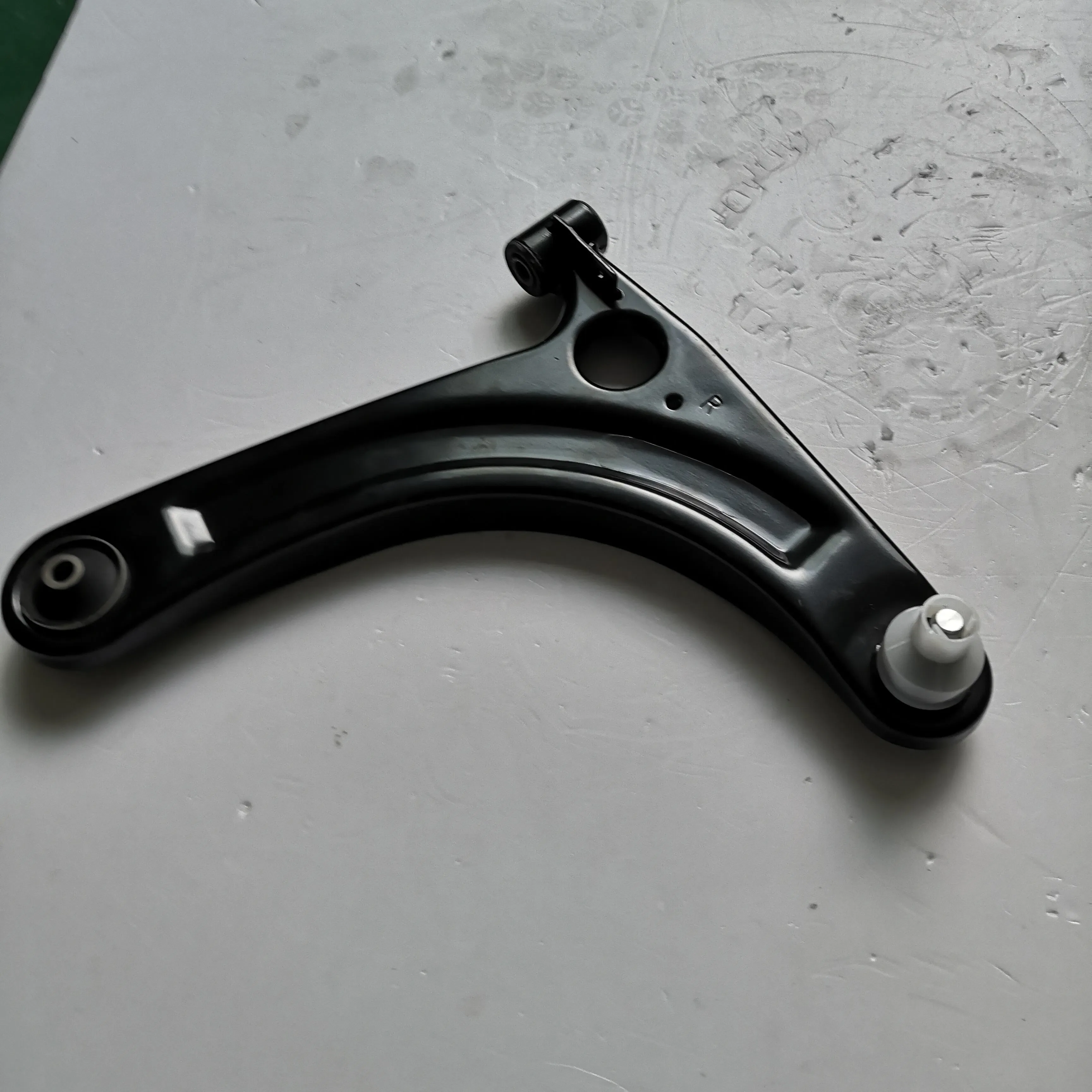 Lower Control Arm for Suzuki Transformer K6a 45201-82j01 45202-82j01 product photo