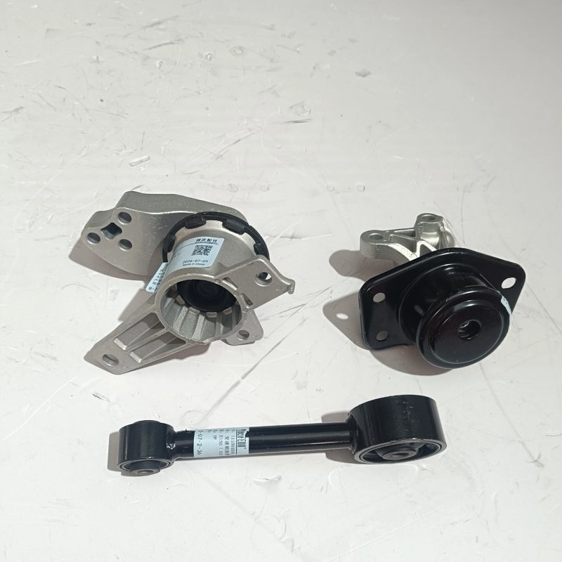 Original Engine Mount Set for BAIC SENAVO D20 X25 OEM 111001030 111001060 111001010 — photo 4