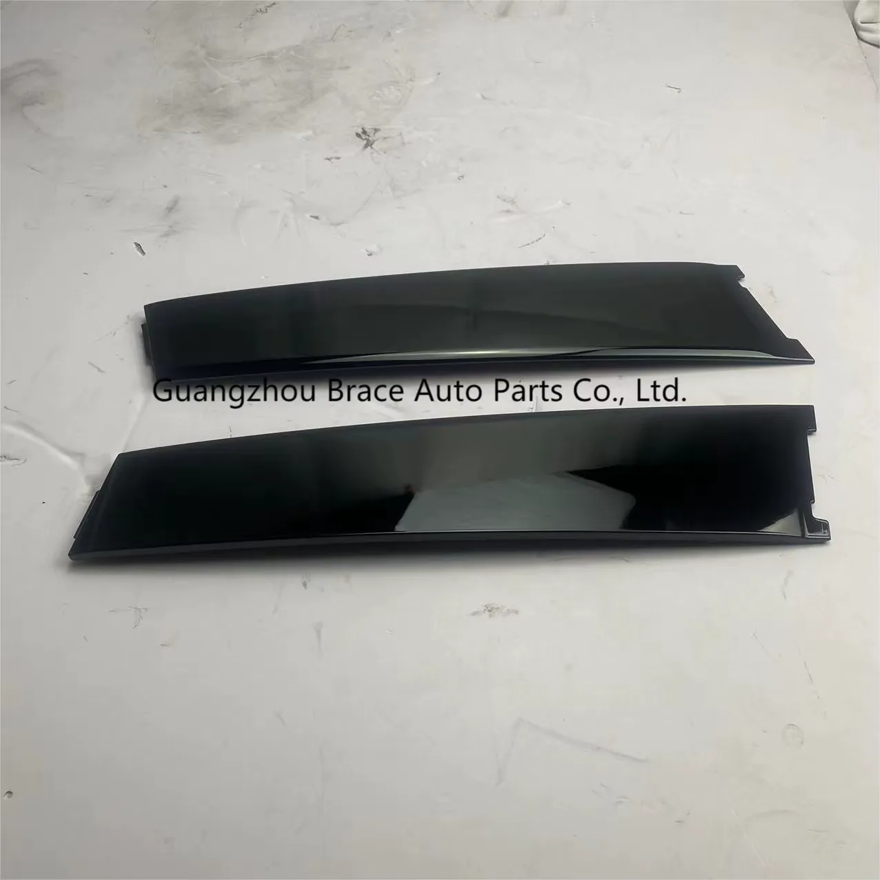 Original Front Door Window Trim for Trumpchi GA8 320T 2.0T 2017 OEM 7180041BAL0000C10 product photo