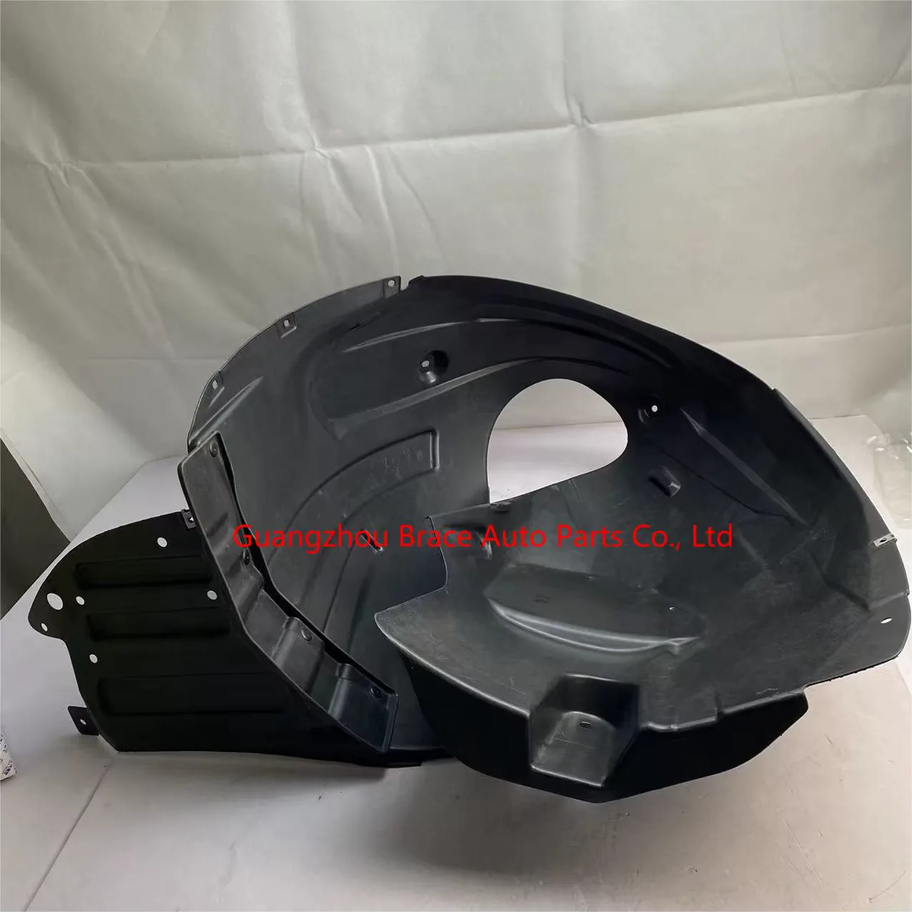 Original Front Fender Liner for Trumpchi GA8 320T 2.0T 2017 OEM 7135001BAL0000 product photo