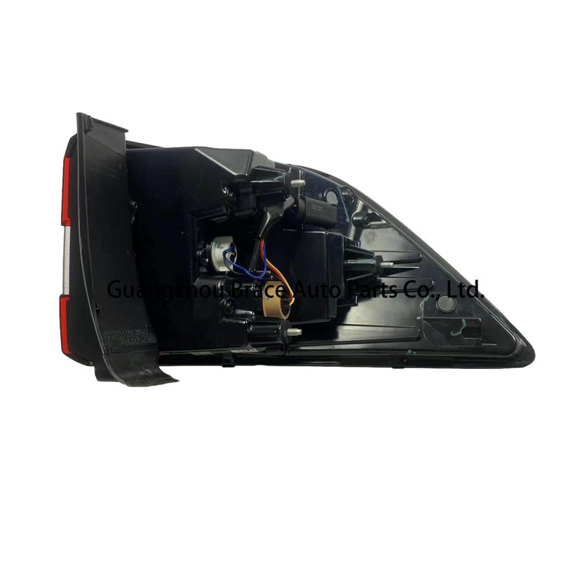 Original Outside Taillight Rear Lamp for Roewe I5 OEM 10292135 10292136 — photo 2