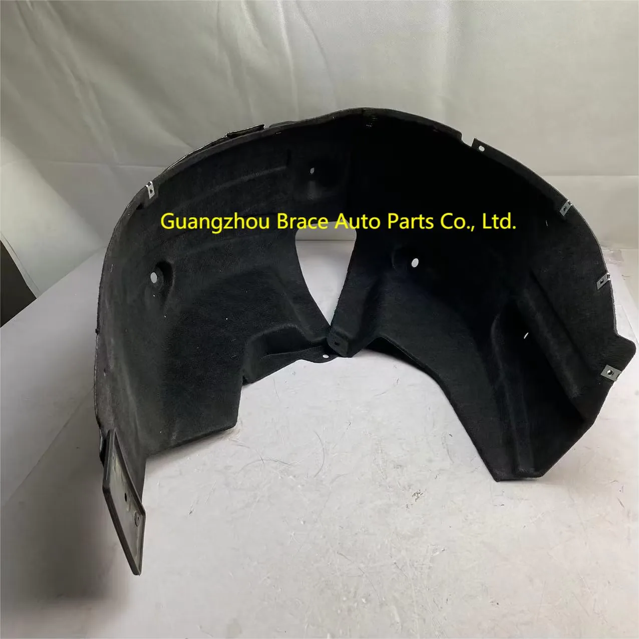 Original Rear Fender Liner for Trumpchi GA8 320T 2.0T 2017 OEM 7135061BAL0000 product photo