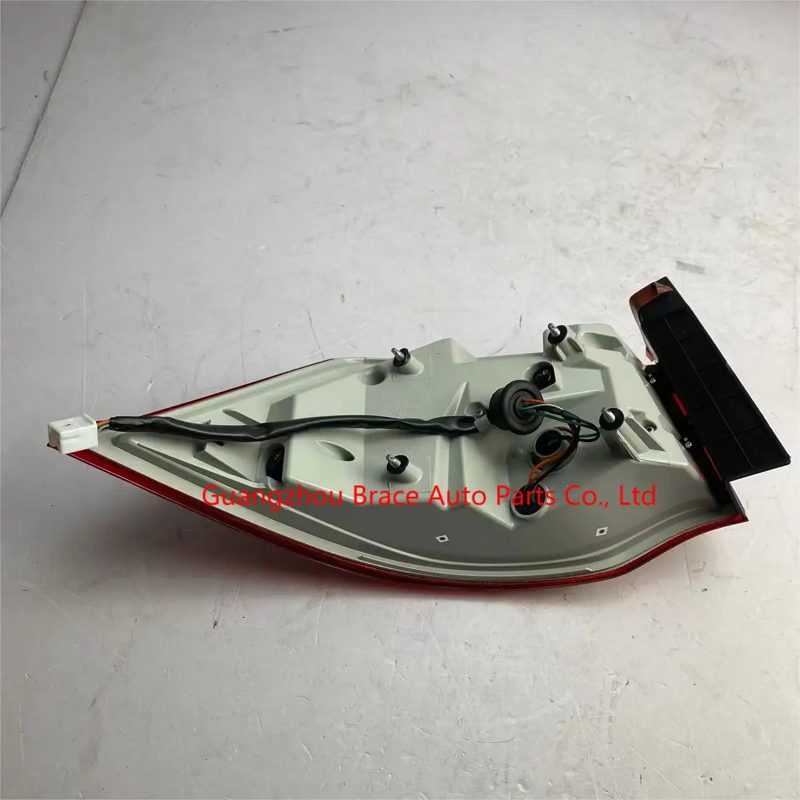 Original Taillight Rear Lamp for Trumpchi GA8 320T 2.0T 2017 OEM 7305002BAL0000M1 — photo 4