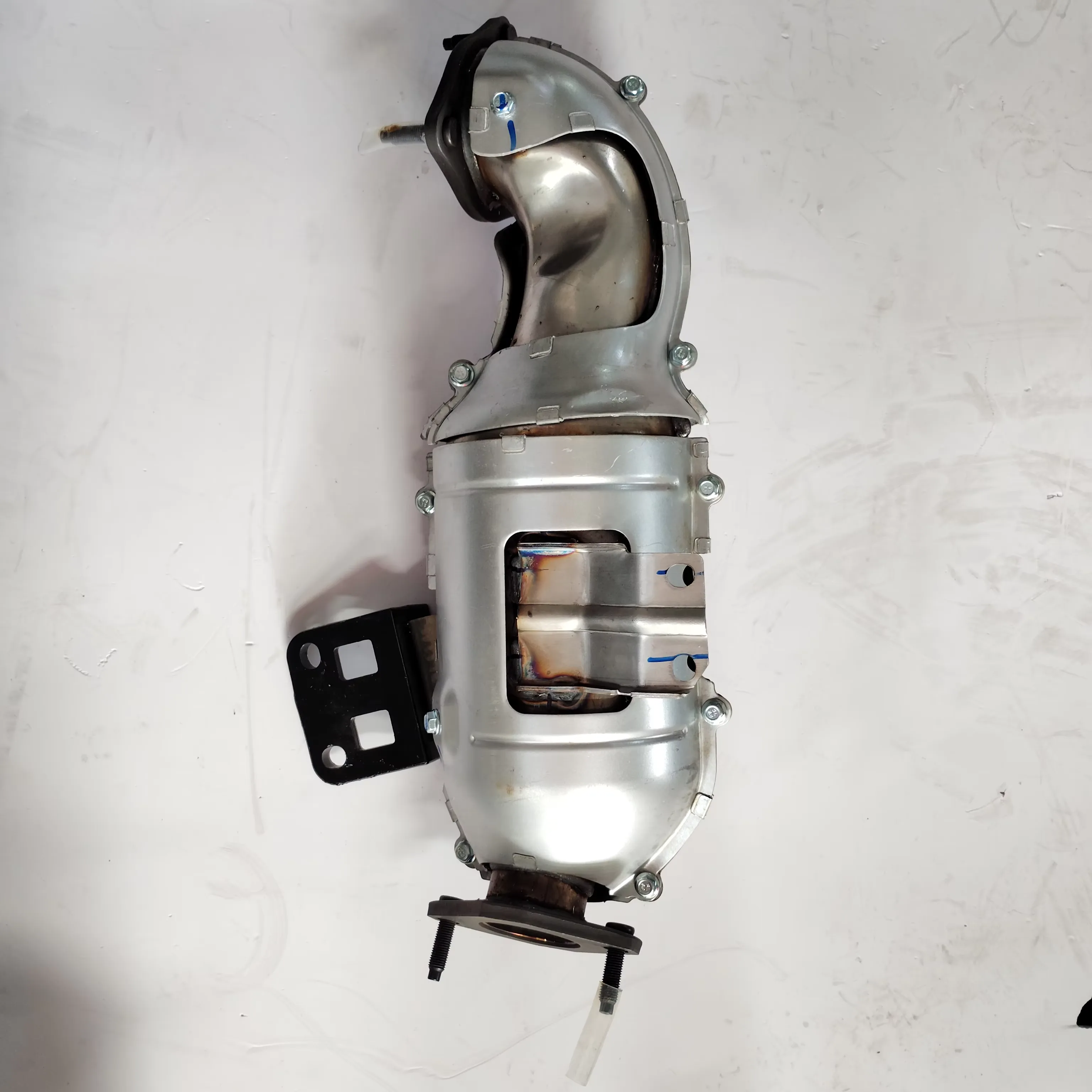 Original Three Way Catalytic Converter for DFSK Glory 580Pro 1.5T SFG15T product photo