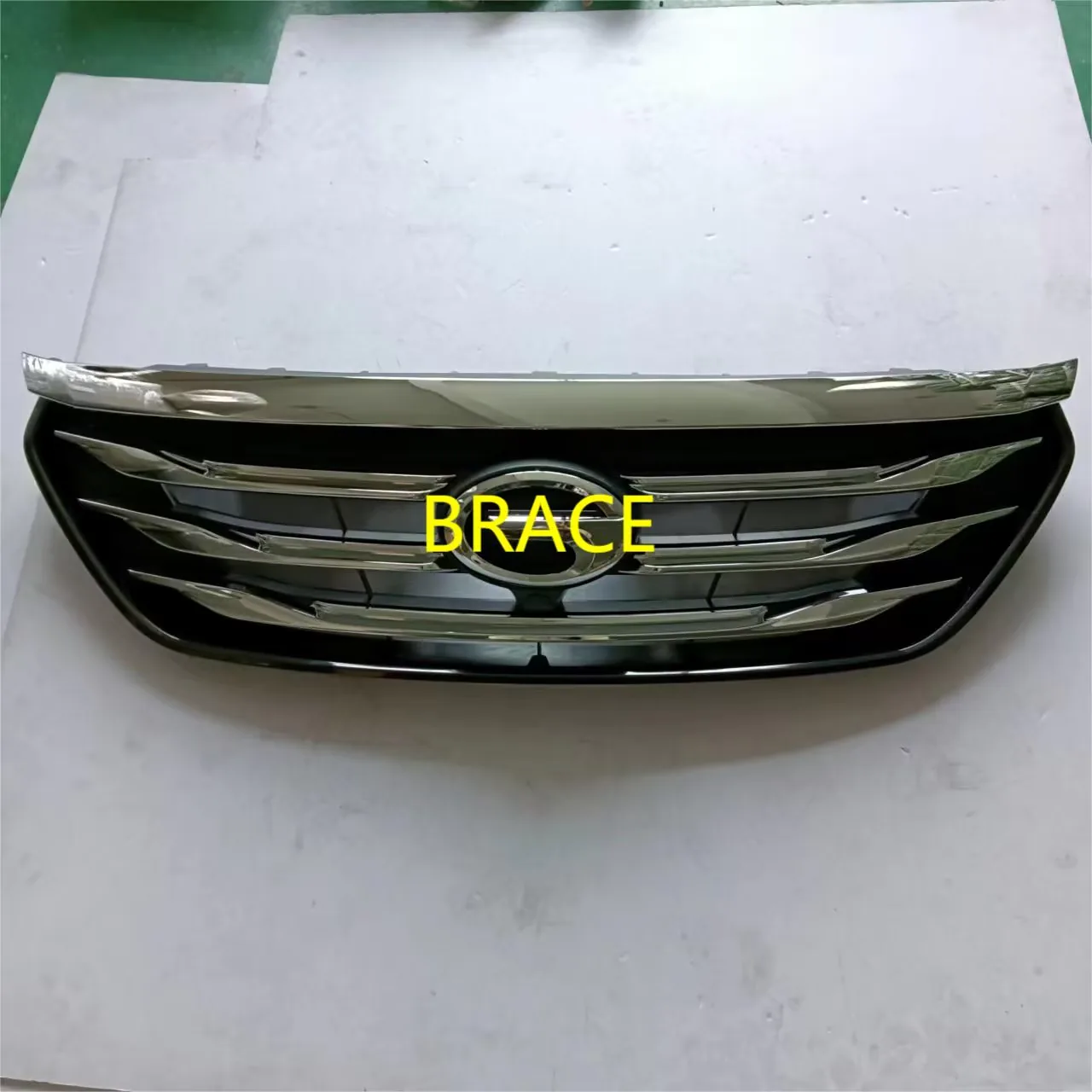 Radiator Grille Front Grille for Trumpchi GA4 OEM 7110003BAF0200L2 product photo