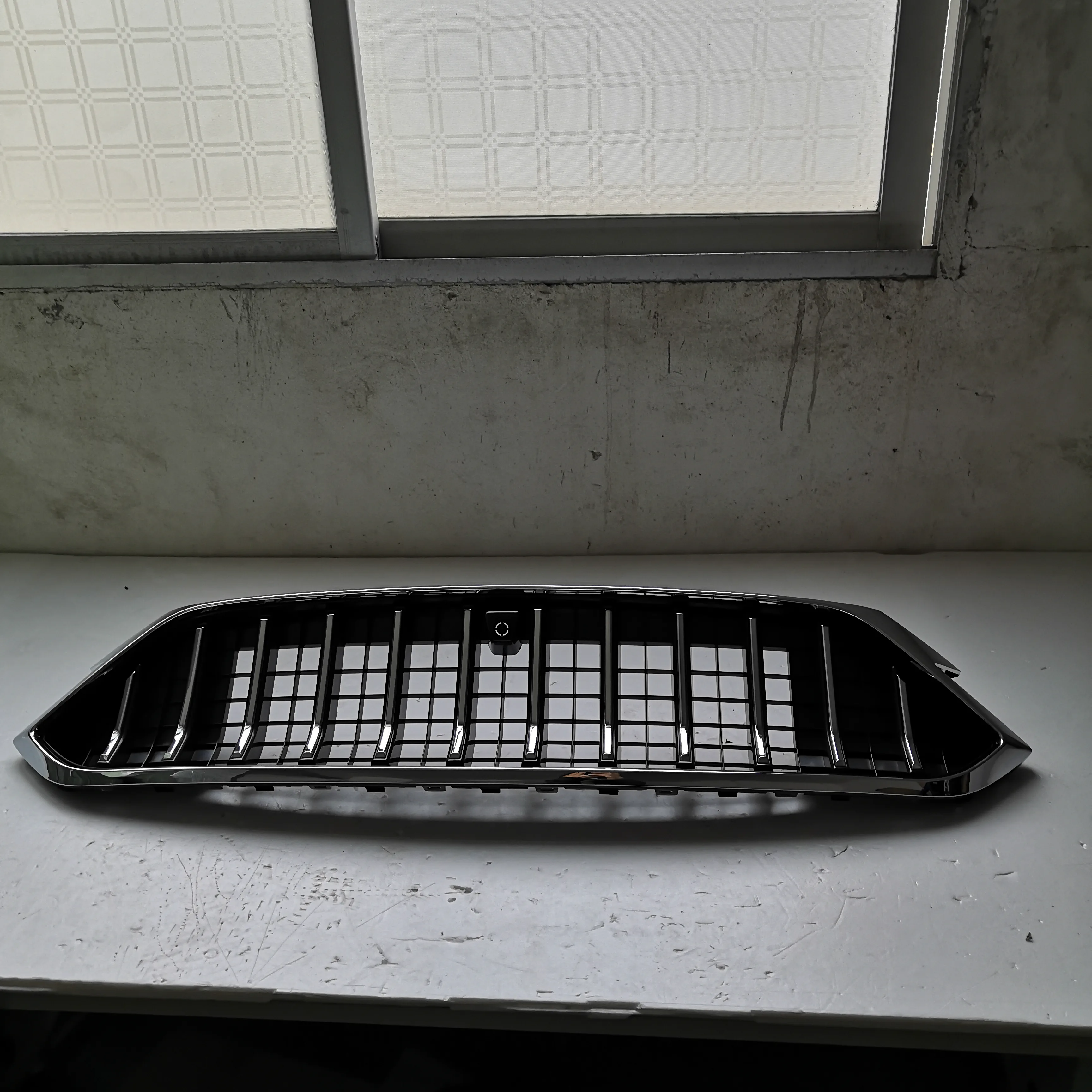 Radiator Grille Suitable for JAC J7 2803200U7300 product photo