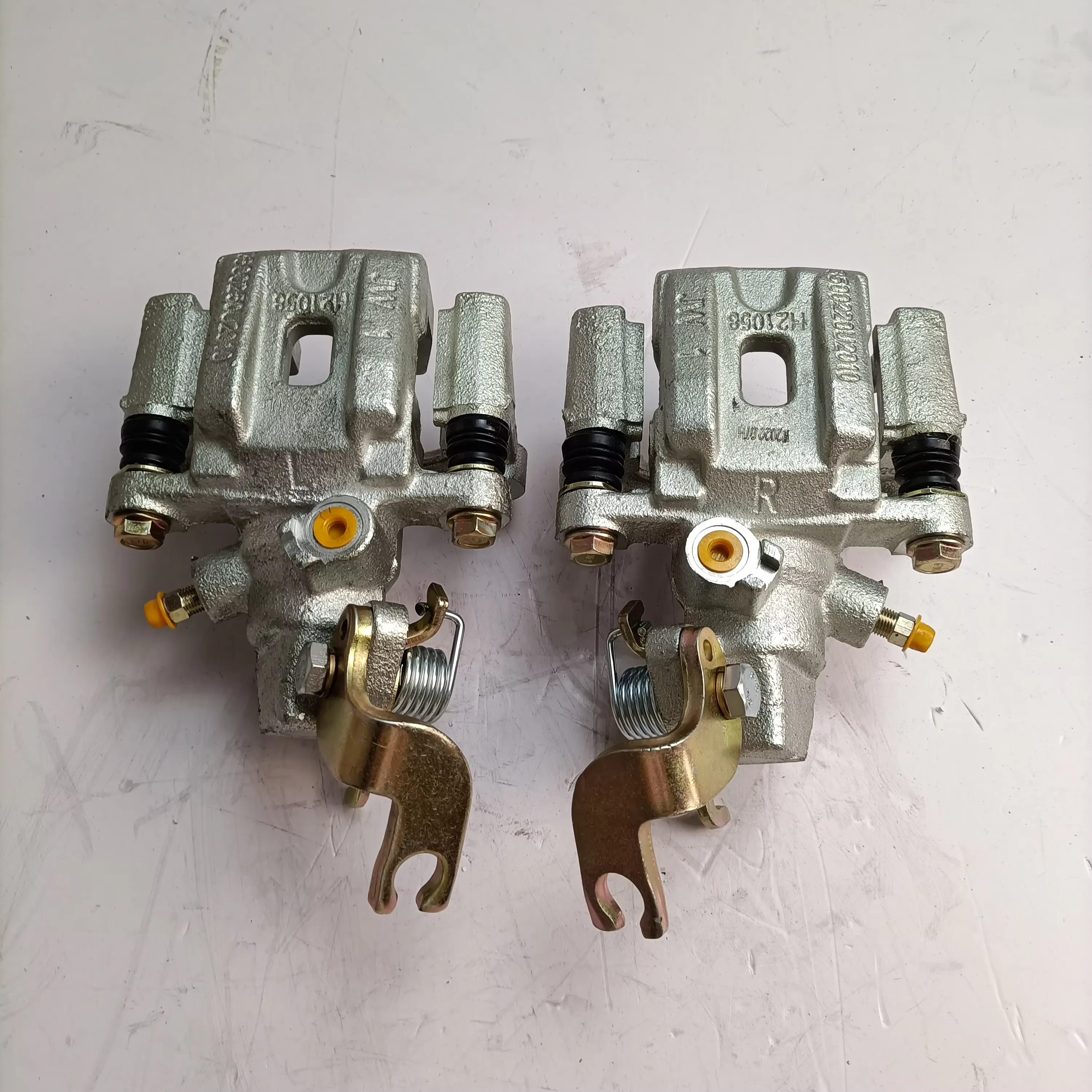 Rear Brake Caliper for JAC Refine S5 2.0L HFC4GA3.C Engine product photo