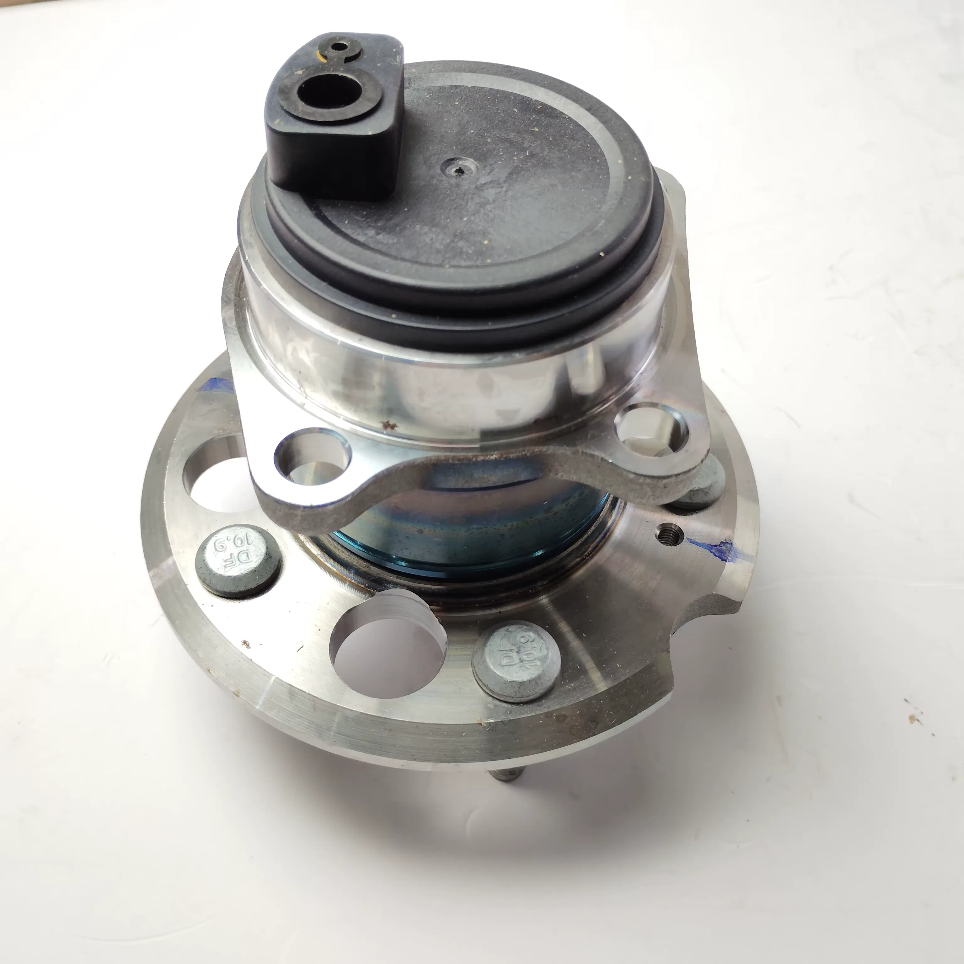 Rear Wheel Hub Bearing for Great Wall H2 2017- OEM 3104100XSZ08B product photo