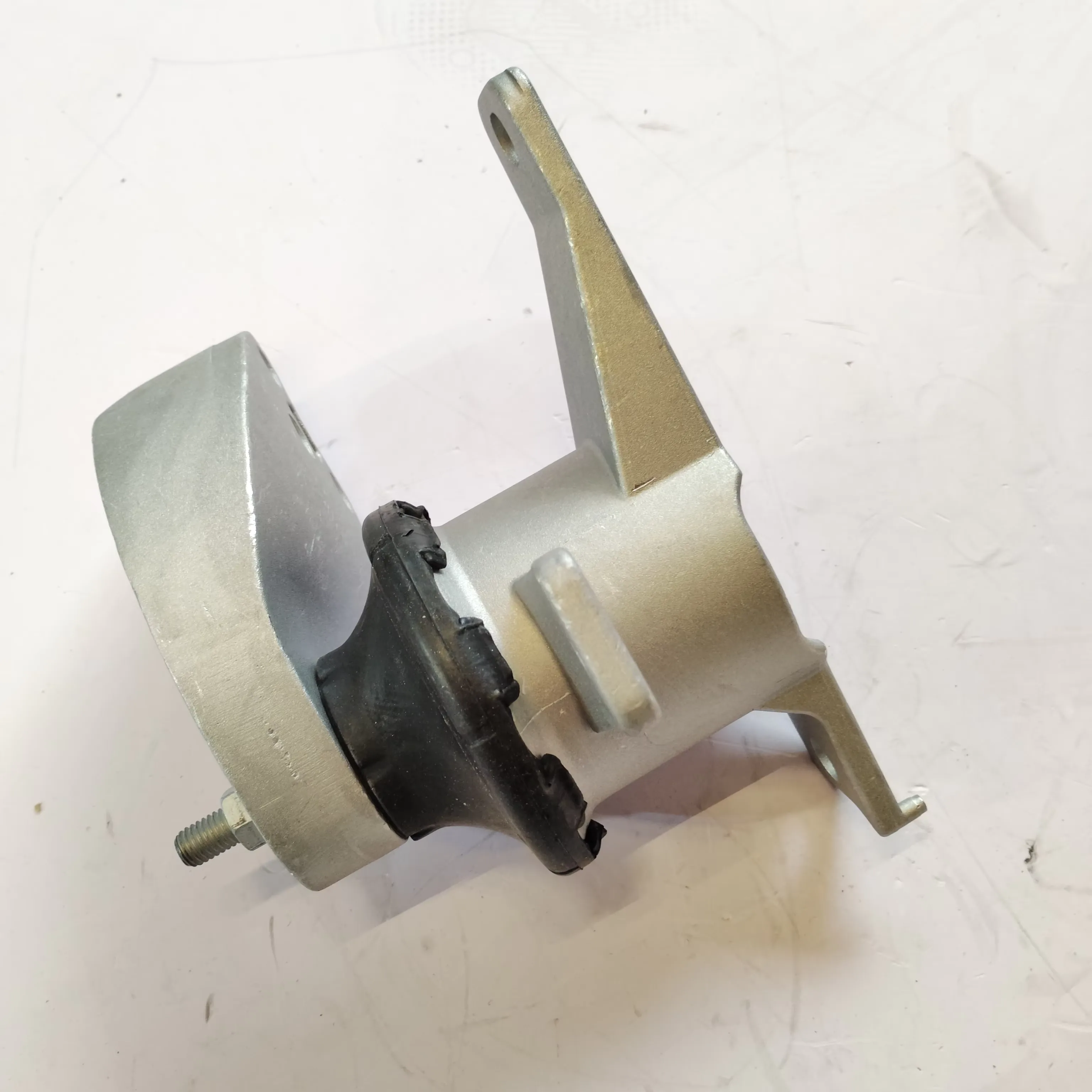 Right Engine Mount Bracket for Baic D20 E150 product photo