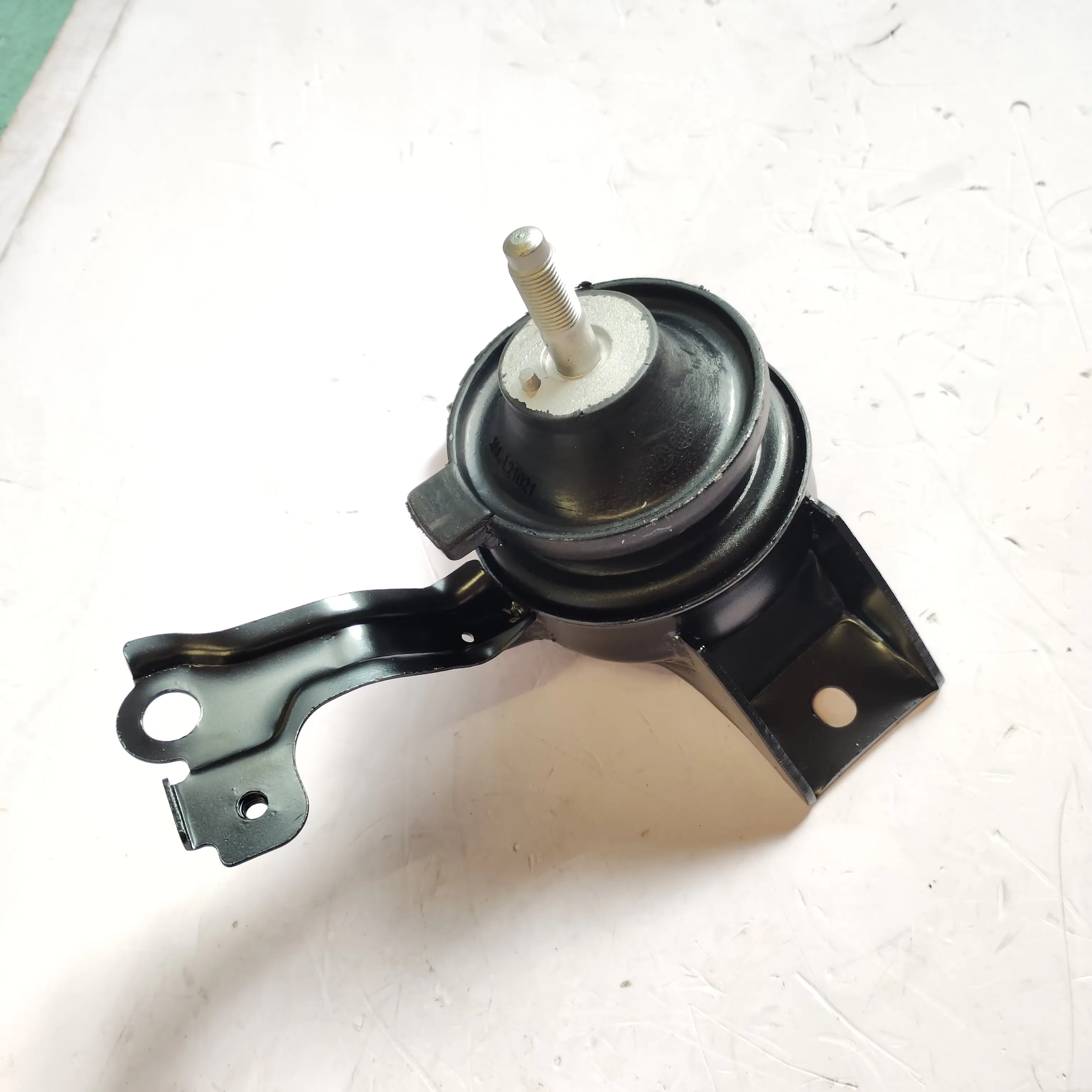 Right Engine Mount Bracket for JAC J6 1001310U7020