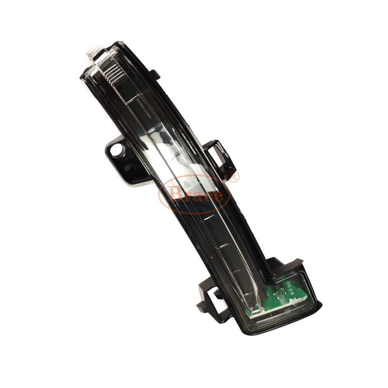 Right Front Side Turn Signal for MG6 OEM: 10393208 — photo 2