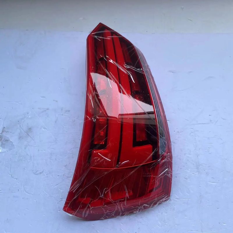Taillight for DFSK Fengon GLORY 580 Pro OEM 4133110-SC01 4133120-SC01 — photo 2